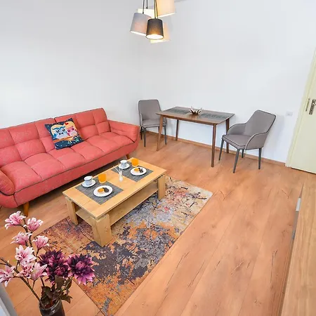 Old Town Warm Hug Apartment